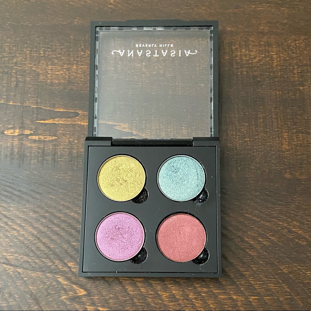 Anastasia Beverly Hills Colorful Eyeshadow Quad